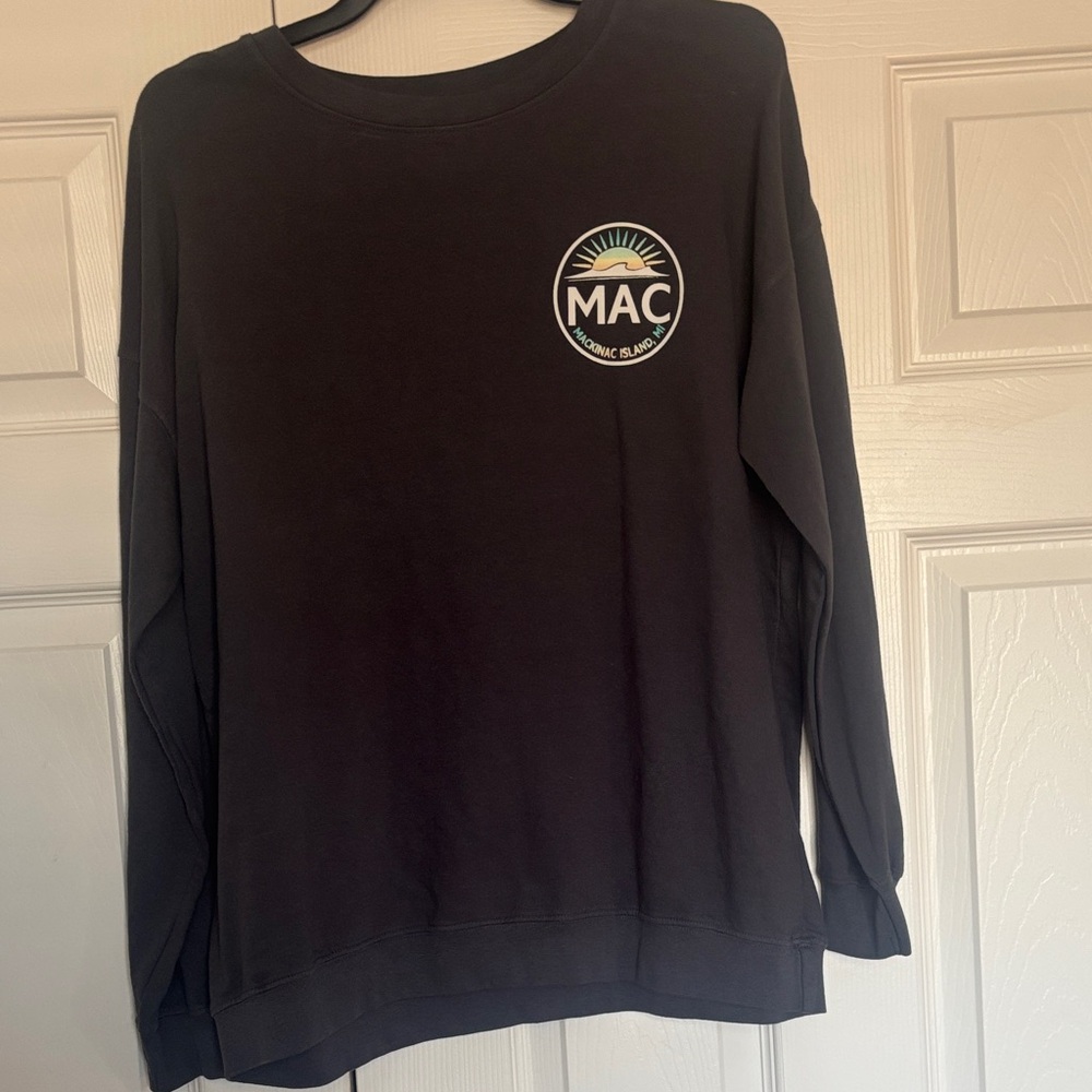 Mackinac island MAC Charcoal Crewneck long sleeve tshirt size medium